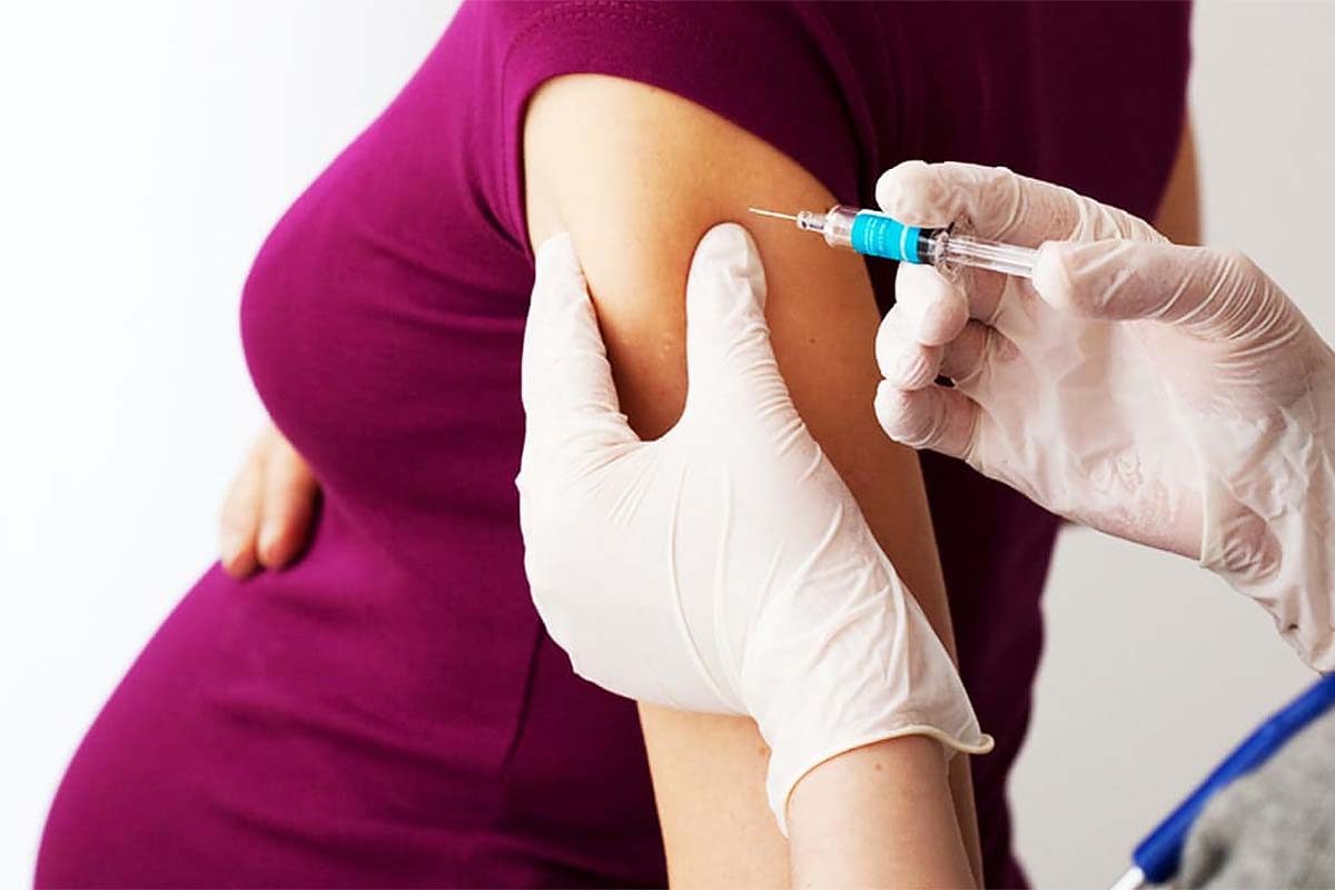 La OMS cambia de criterio: accede a la vacunación contra la COVID-19 e